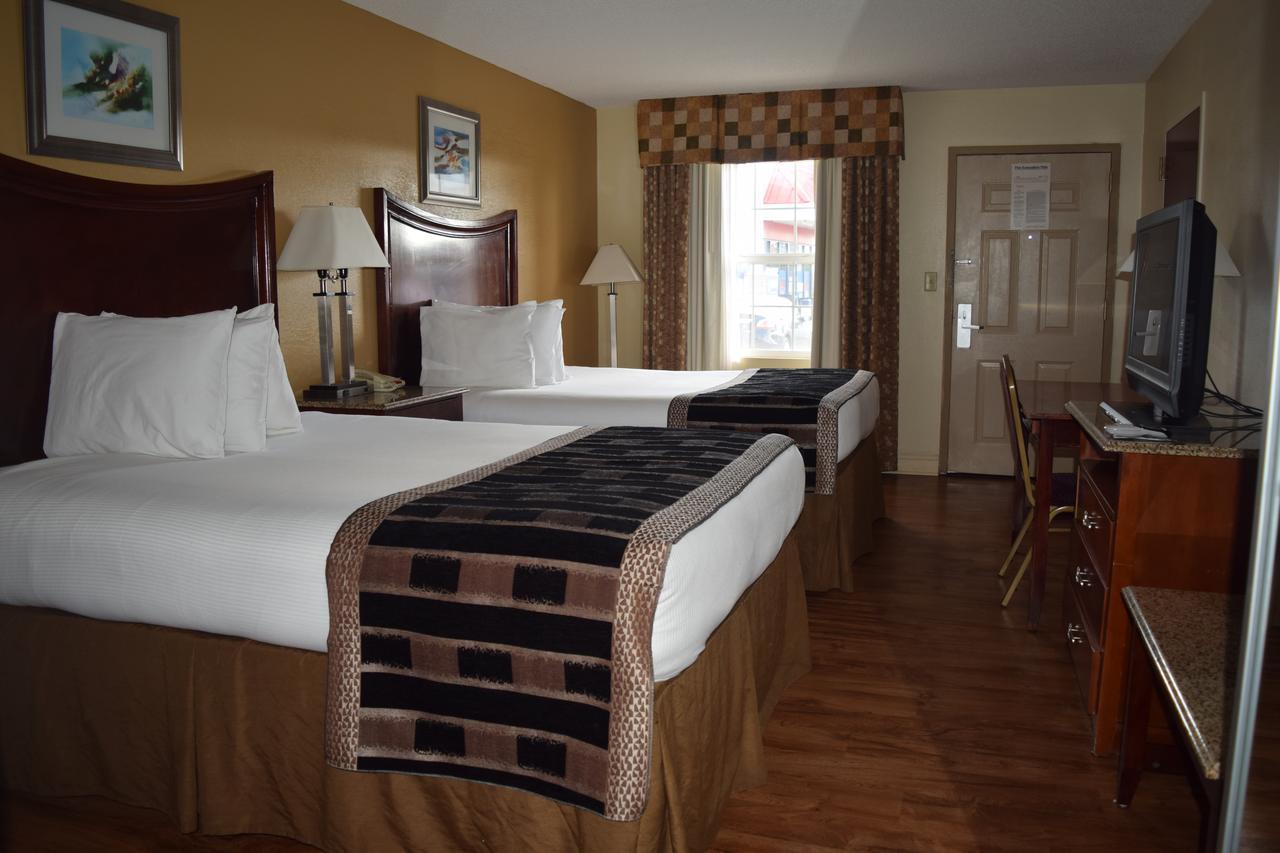 Atkinson Inn & Suites Лъмбъртън Екстериор снимка
